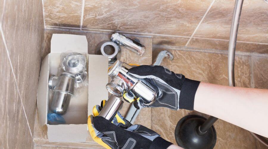 Professional gutter cleaning in McIntire, IA